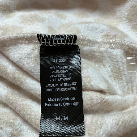 KATE SPADE Soft and Cozy Cheetah Print Pajamas 2 Pce Poly / Elastane Blend Sz M - Picture 13 of 14